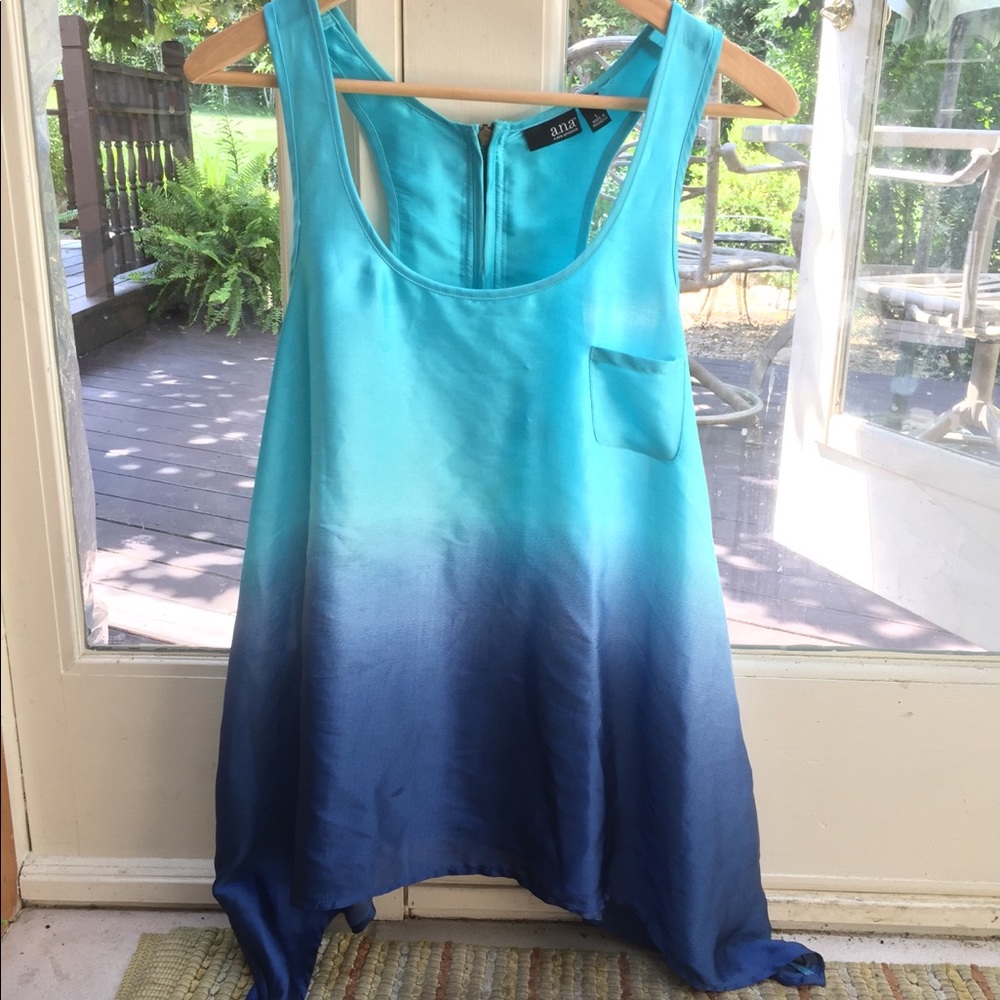 Ana Sz. Large Blue Gradient Summer Tank Top